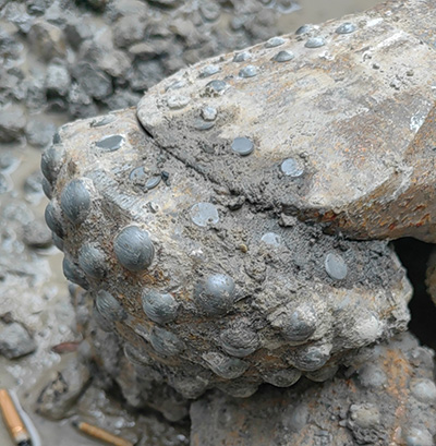 如何處理天井鉆機(jī)小鉆頭磨損嚴(yán)重？